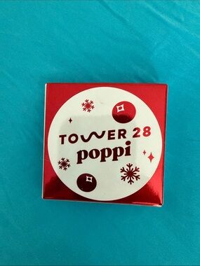 Tower 28 Poppi Cranberry Fizz Blur + Set Matte Powder Blush